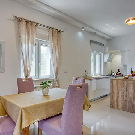 Apartmán New Lavander 04 With Free Parking *