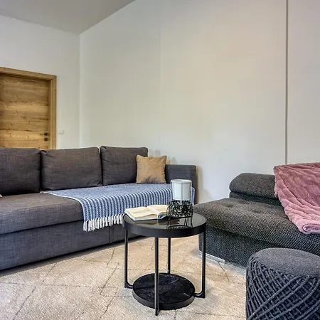 New Lavander 04 With Free Parking * Pula