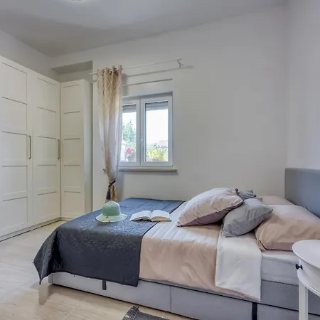 New Lavander 04 With Free Parking Lejlighed Pula